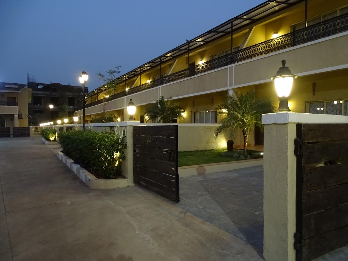 Hotel Misty Meadows, Lonavala Esterno foto